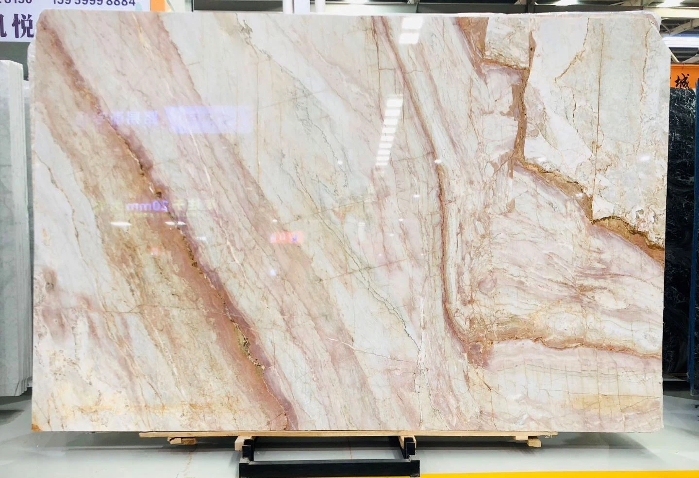 Calacatta Rose Noir marble